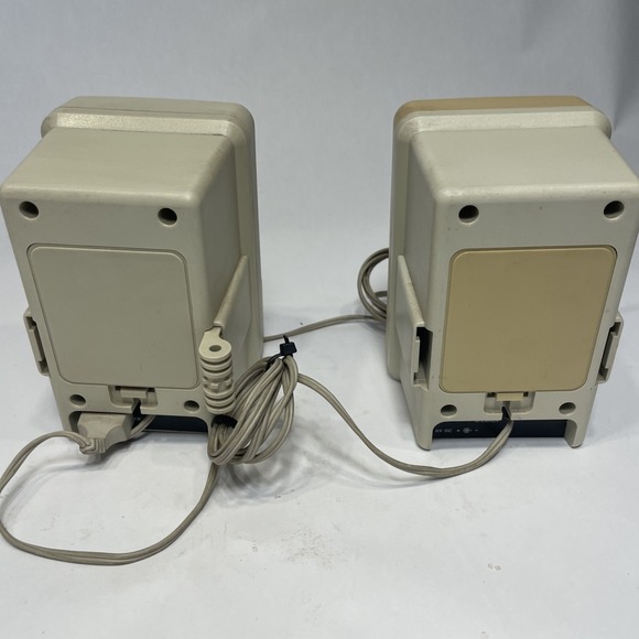 Labtec CS-180 Stereo Computer Speakers System - Picture 4 of 9